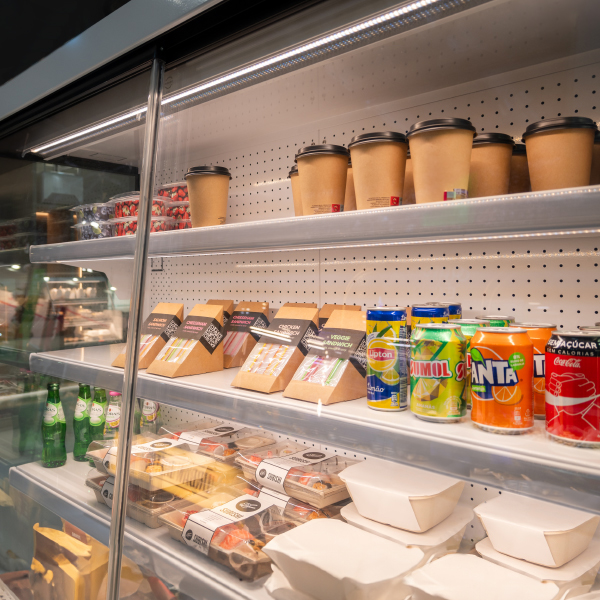 Expositores alimentares refrigerados FUTURO 2 para produtos embalados Expositores alimentares refrigerados FUTURO 2 para produtos embalados