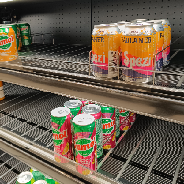 Shelves with FIFO First In First Out system